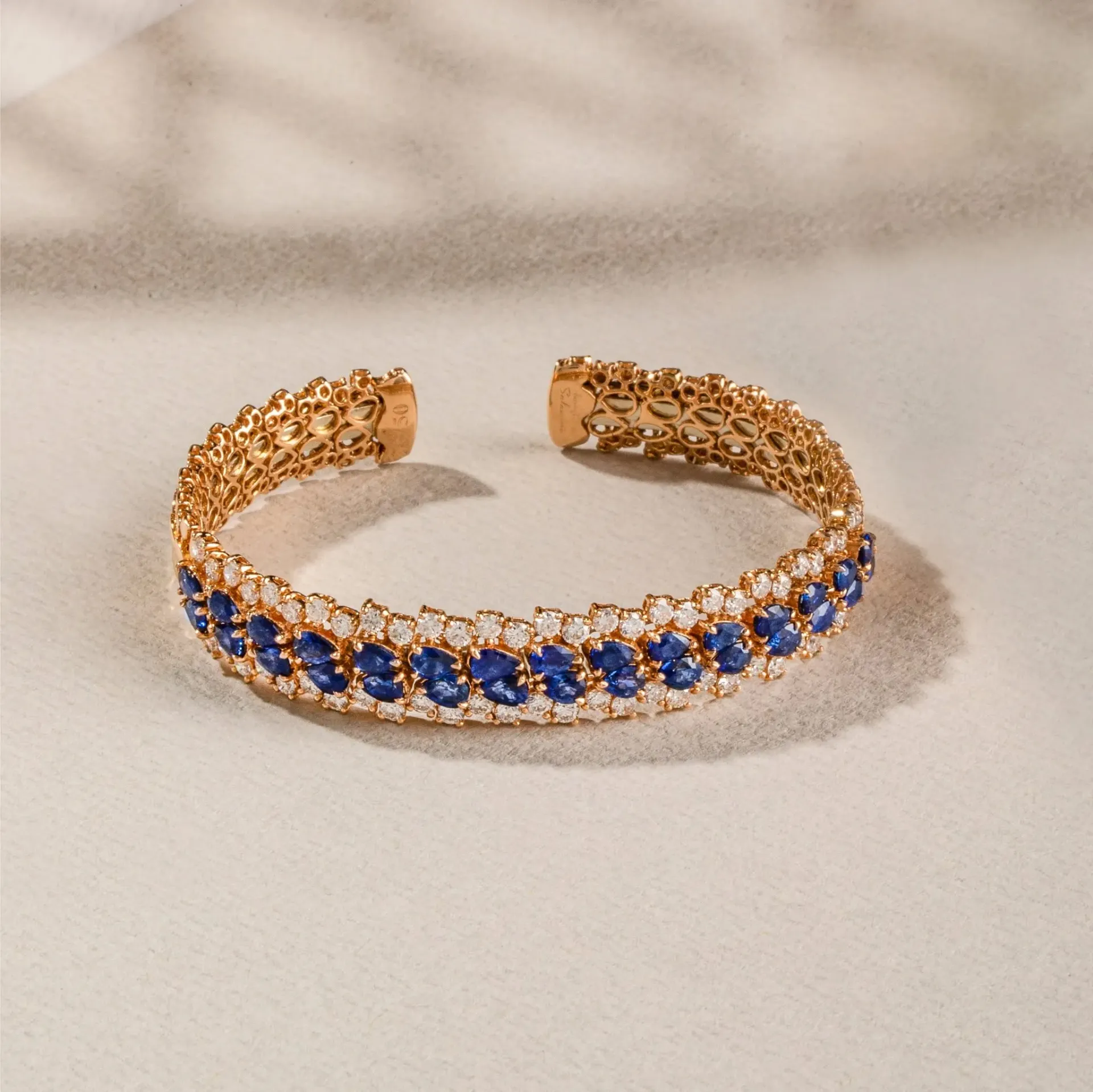 [AWS-BRC-001] Gold Bracelet