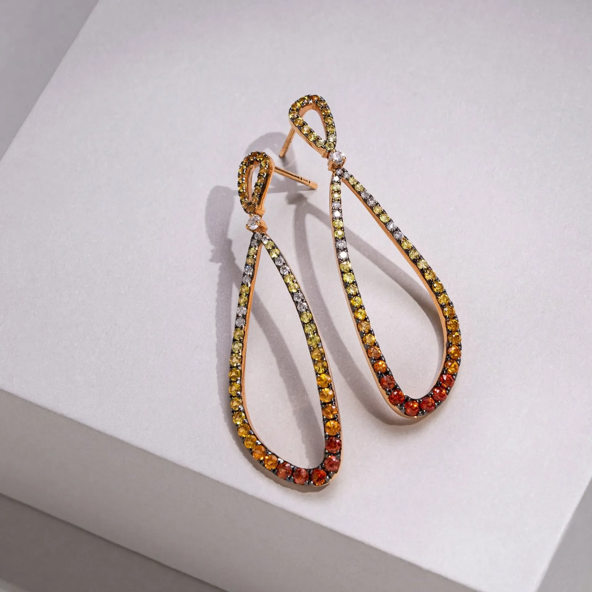 Diamond Earrings (12, gold)